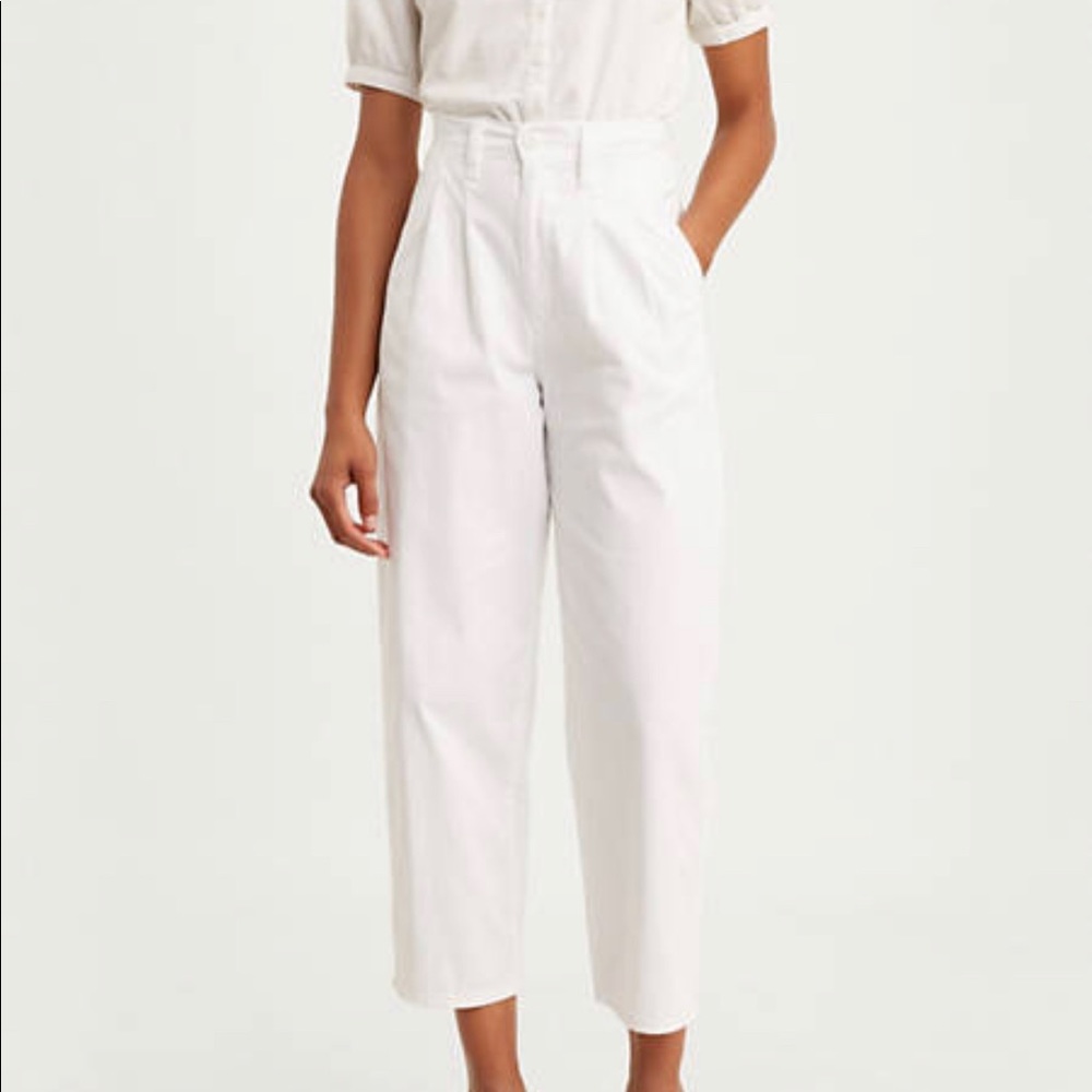 NWOT levi’s pleated pants